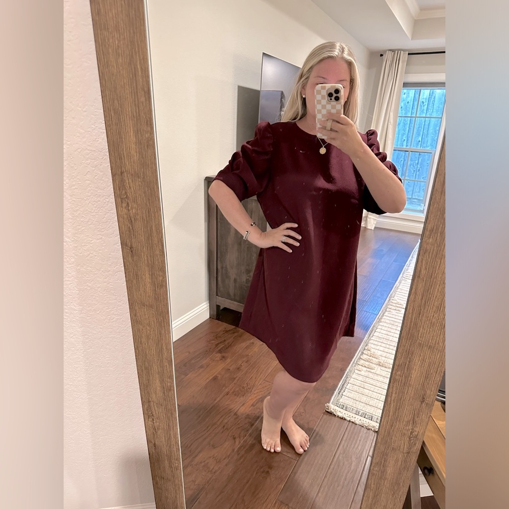 City chic maroon puff sleeve shift dress